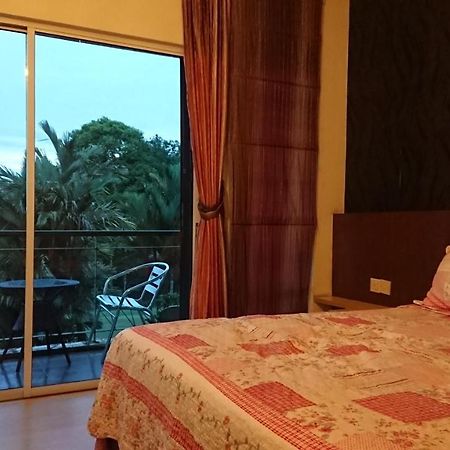 Homestay Bandar Putra Kulai Ngoại thất bức ảnh